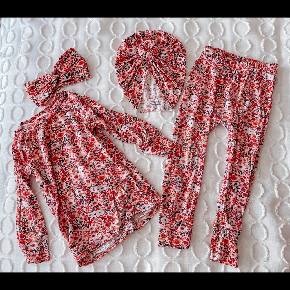 Bunny knot small and matching pajama set Size 12/18 month baby/toddler girl